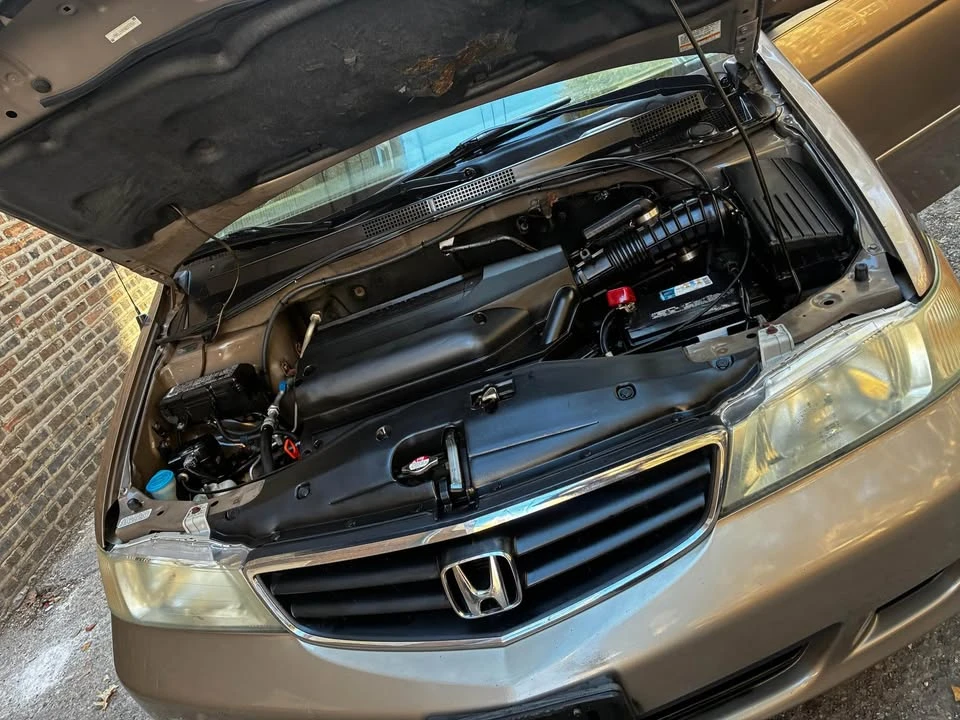 2004 Honda Odyssey - Image 12 of 20
