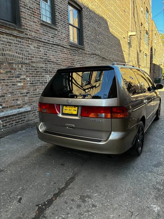 2004 Honda Odyssey - Image 10 of 20