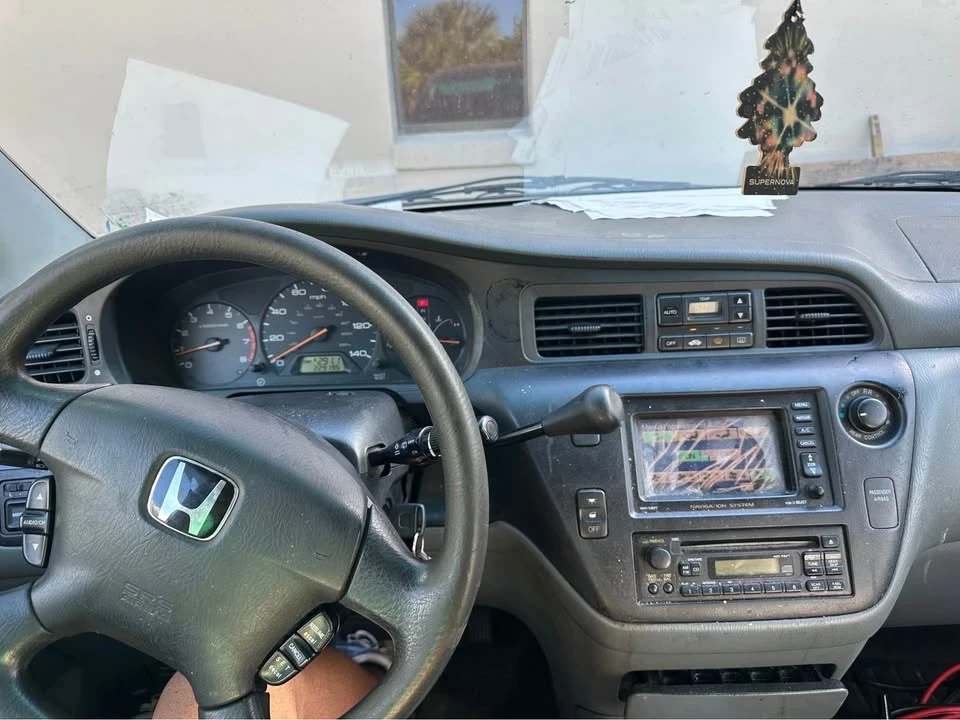 2004 Honda Odyssey - Image 6 of 7