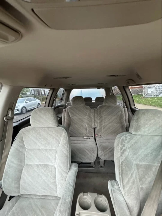 2004 Honda Odyssey - Image 3 of 10