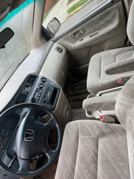 2004 Honda Odyssey - Image 10 of 10
