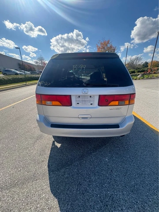 2004 Honda Odyssey - Image 5 of 10