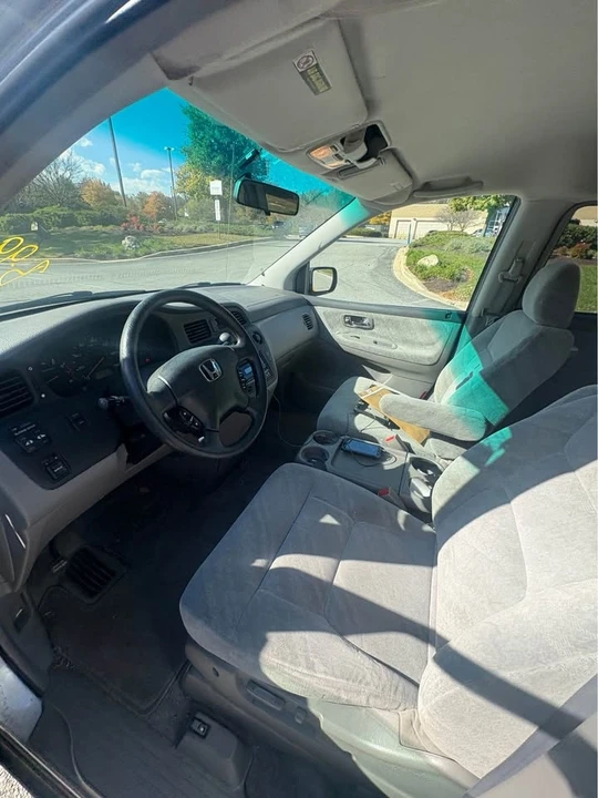 2004 Honda Odyssey - Image 7 of 10