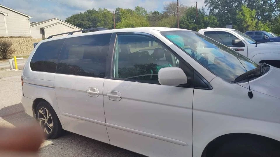 2004 Honda Odyssey - Image 3 of 5