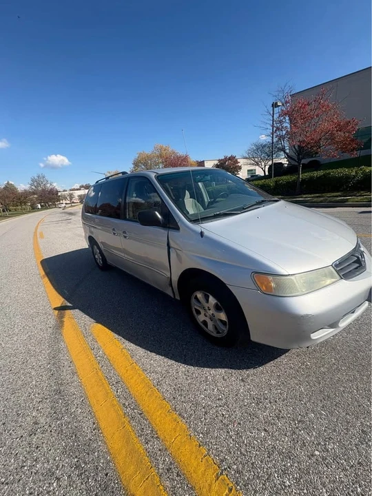 2004 Honda Odyssey - Image 3 of 10