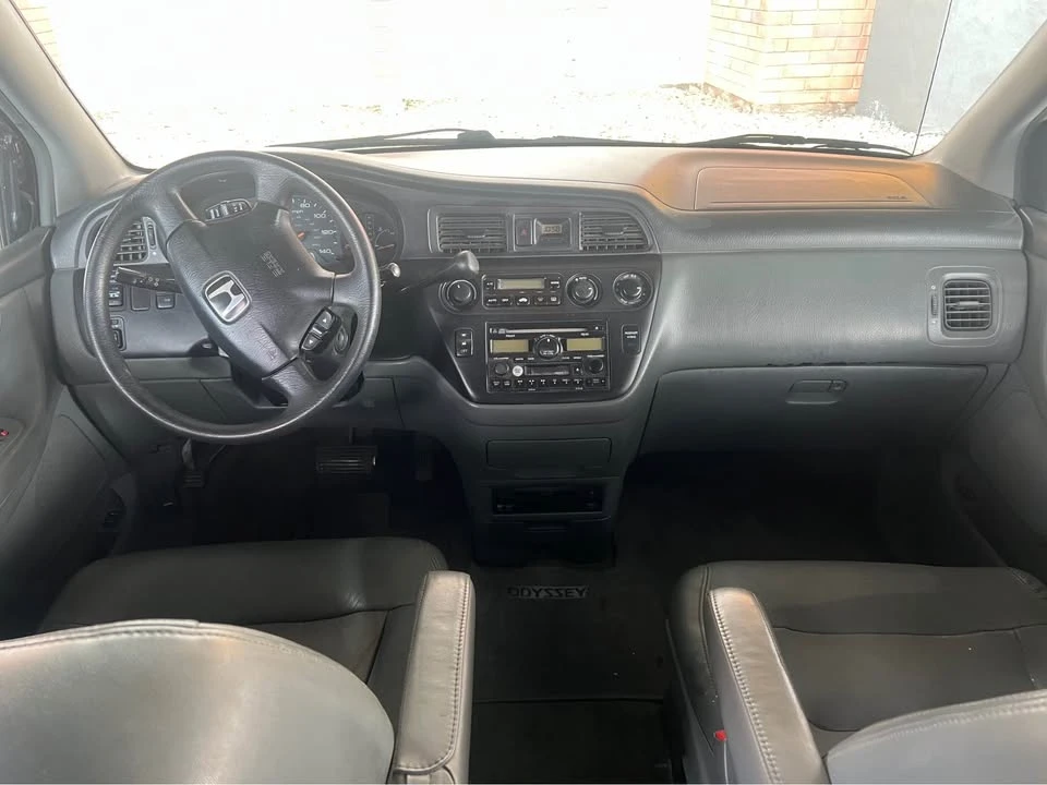 2004 Honda Odyssey - Image 4 of 5
