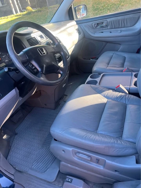 2004 Honda Odyssey - Image 5 of 5