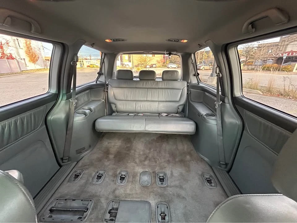 2004 Honda Odyssey - Image 8 of 8