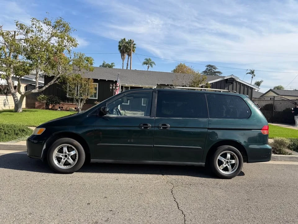 2004 Honda Odyssey - Image 3 of 10