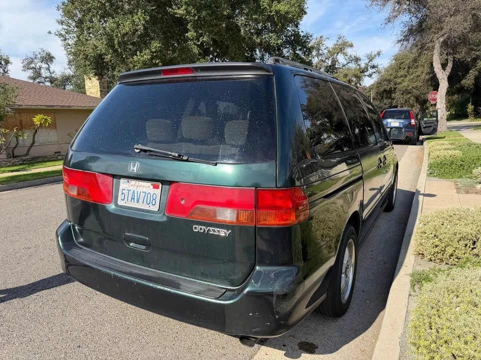 2004 Honda Odyssey - Image 6 of 10