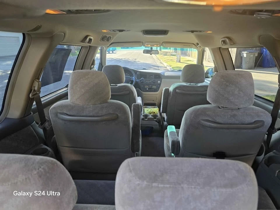 2004 Honda Odyssey - Image 4 of 7