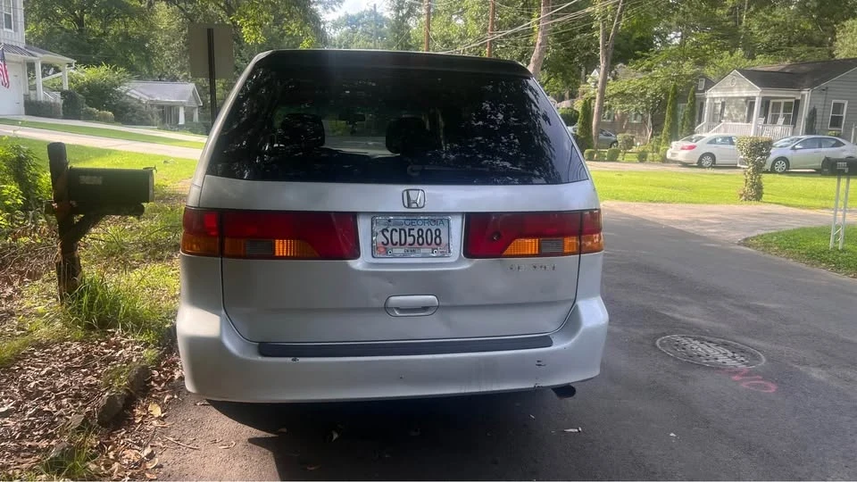 2004 Honda Odyssey - Image 2 of 3