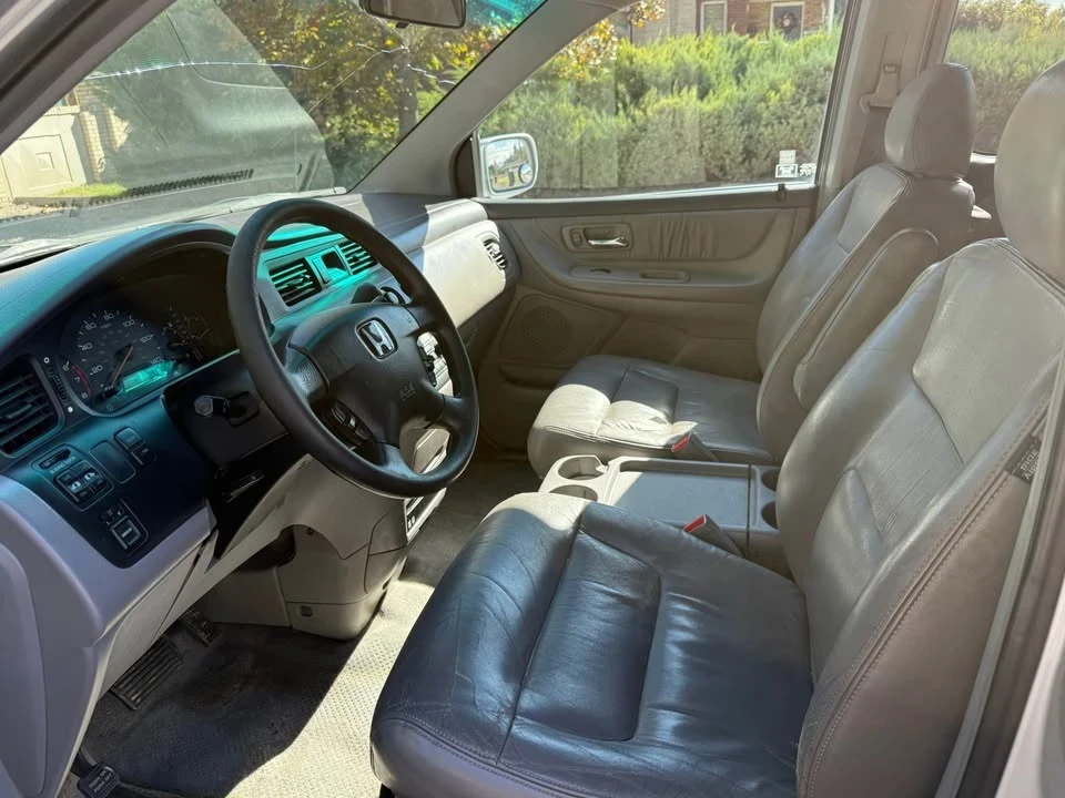 2004 Honda Odyssey - Image 6 of 6