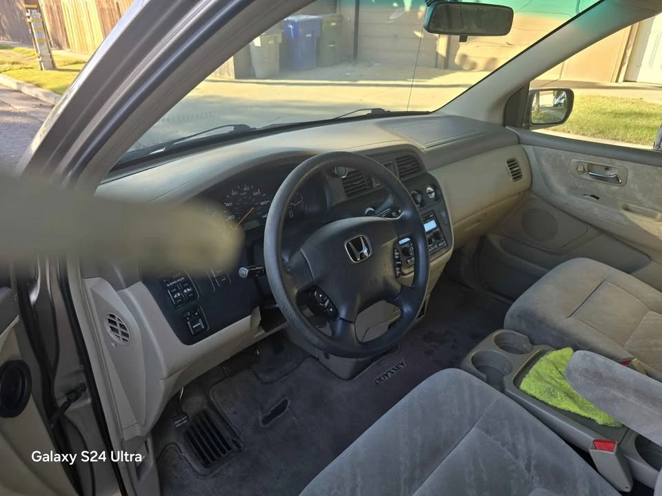 2004 Honda Odyssey - Image 6 of 7