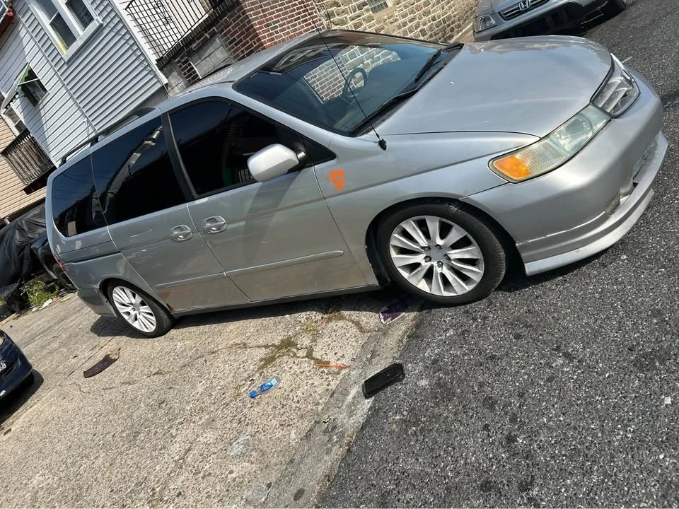 2004 Honda Odyssey - Image 3 of 5