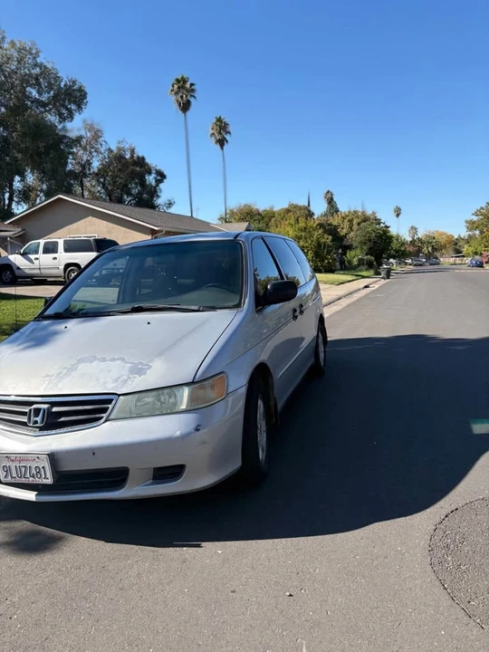 2004 Honda Odyssey - Image 2 of 2