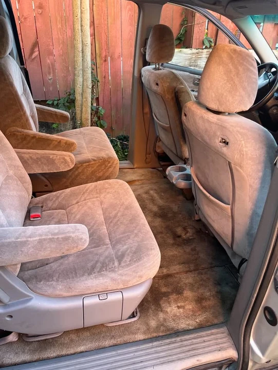 2004 Honda Odyssey - Image 7 of 10