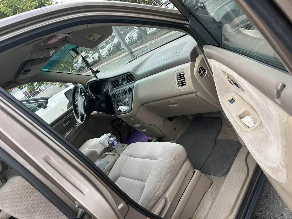 2004 Honda Odyssey - Image 7 of 7