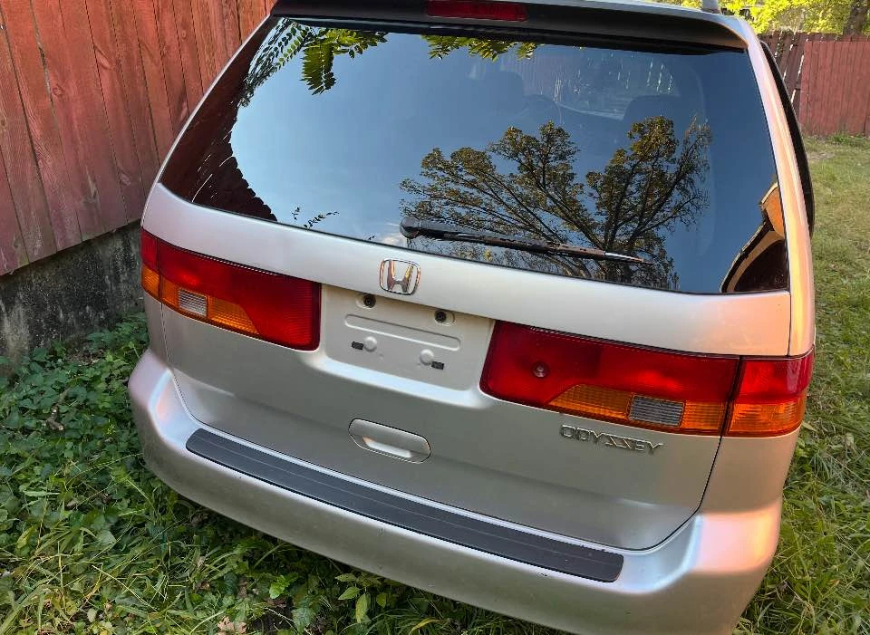 2004 Honda Odyssey - Image 4 of 10