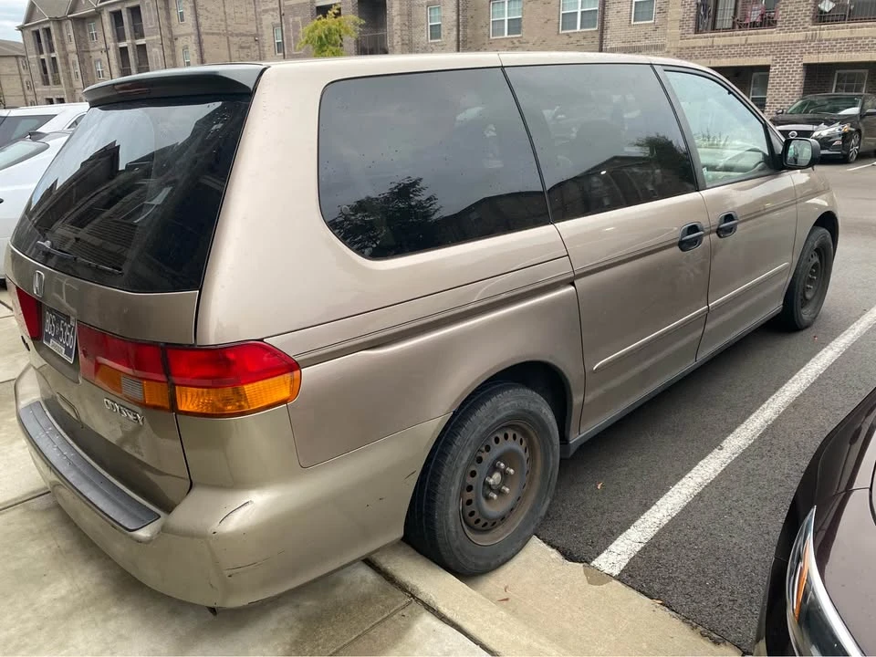 2004 Honda Odyssey - Image 3 of 7