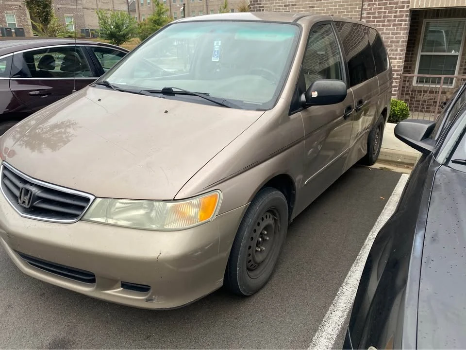 2004 Honda Odyssey - Image 2 of 7