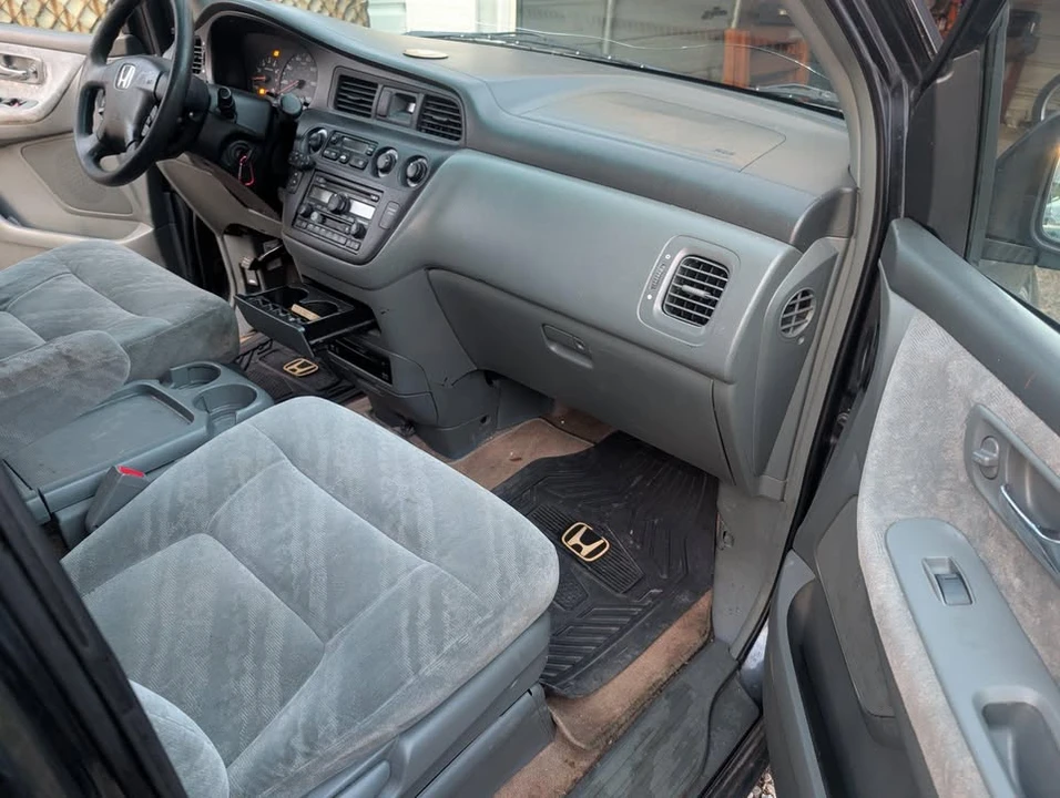 2004 Honda Odyssey - Image 2 of 6