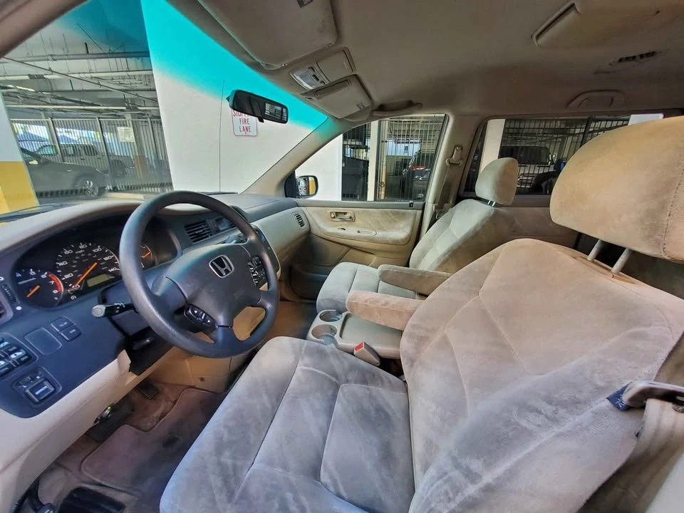 2004 Honda Odyssey - Image 9 of 15