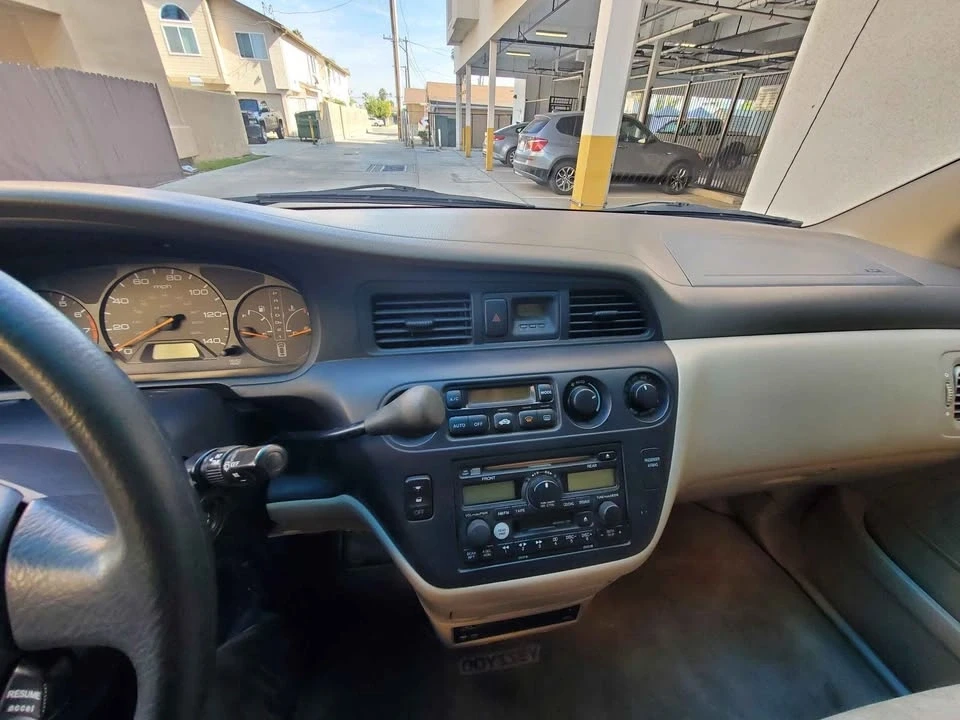 2004 Honda Odyssey - Image 13 of 15