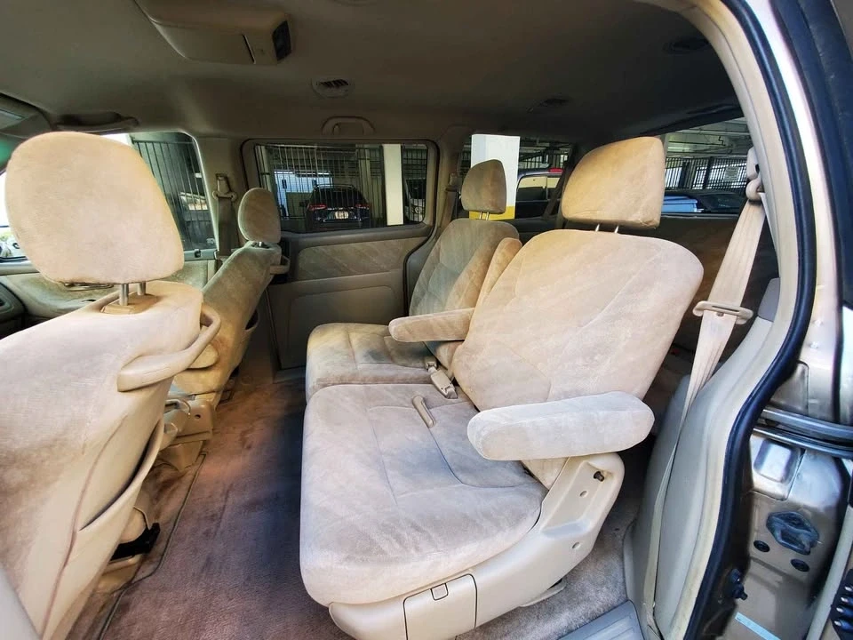 2004 Honda Odyssey - Image 10 of 15