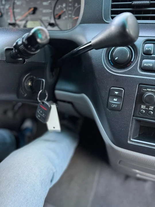 2004 Honda Odyssey - Image 19 of 20