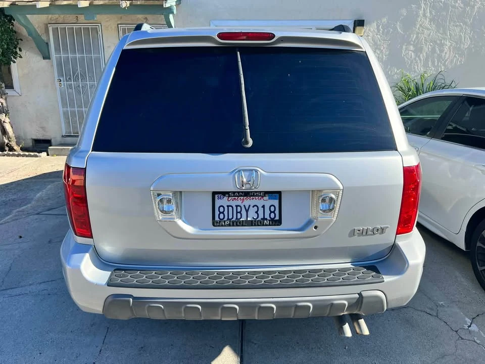 2004 Honda Pilot 1st Gen - Image 2 of 8