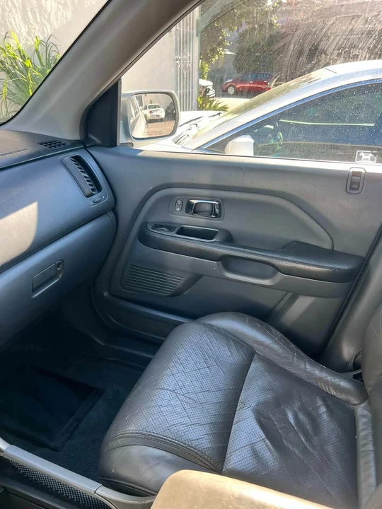 2004 Honda Pilot 1st Gen - Image 6 of 8