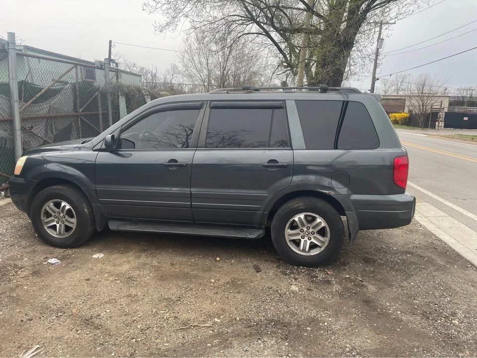 2004 Honda Pilot 1st Gen - Image 2 of 2