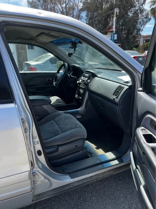 2004 Honda Pilot 1st Gen - Image 8 of 11