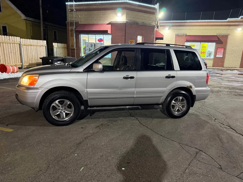 2004 Honda Pilot 1st Gen - Image 2 of 9