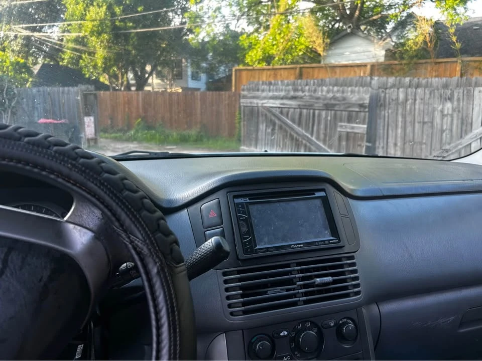2004 Honda Pilot 1st Gen - Image 5 of 5