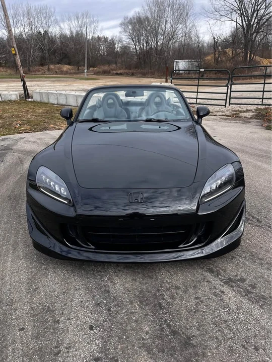 2004 Honda AP2 S2000 - Image 2 of 16