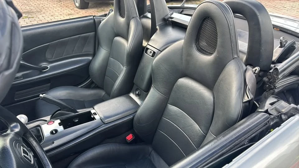 2004 Honda AP2 S2000 - Image 17 of 20