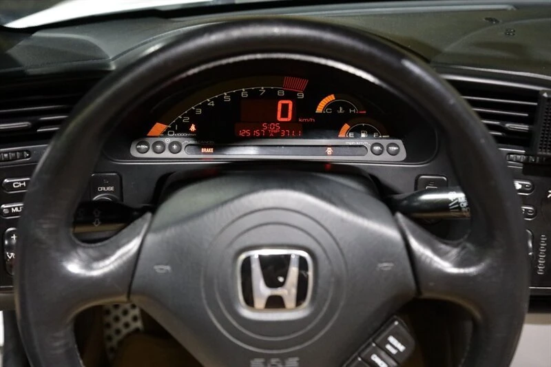 2004 Honda AP2 S2000 - Image 10 of 11