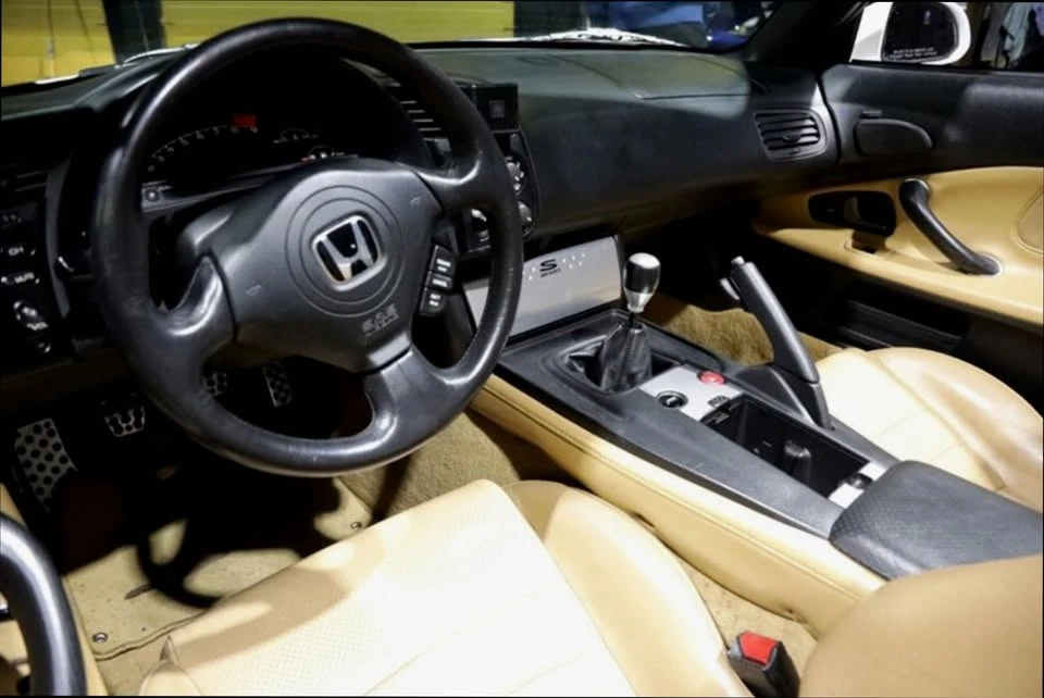 2004 Honda AP2 S2000 - Image 8 of 11