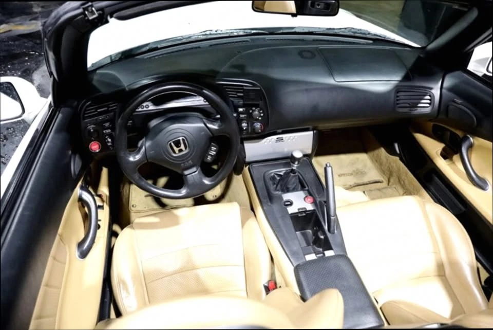 2004 Honda AP2 S2000 - Image 5 of 9