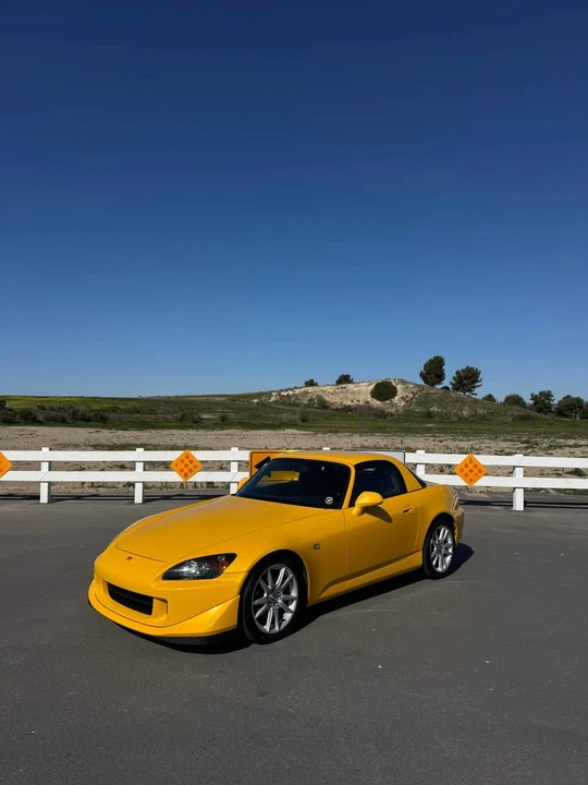 2004 Honda AP2 S2000 - Image 2 of 15