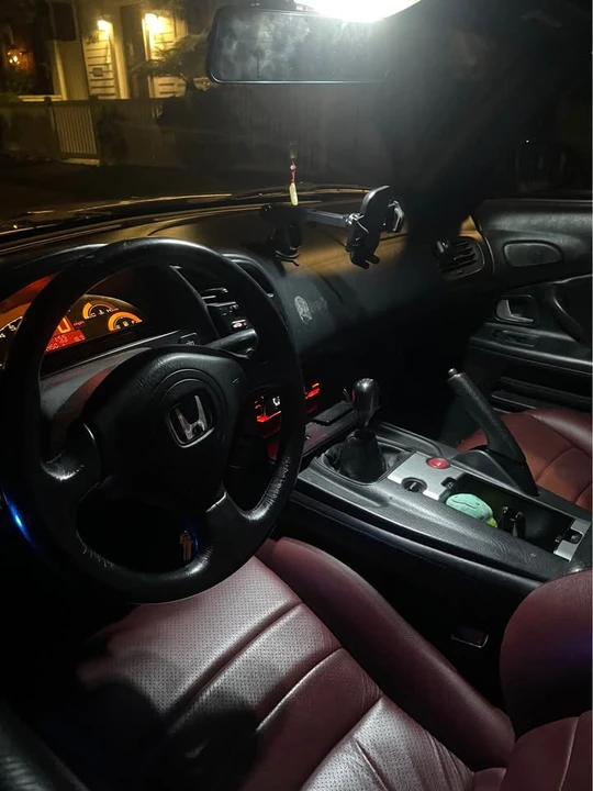 2004 Honda AP2 S2000 - Image 2 of 8