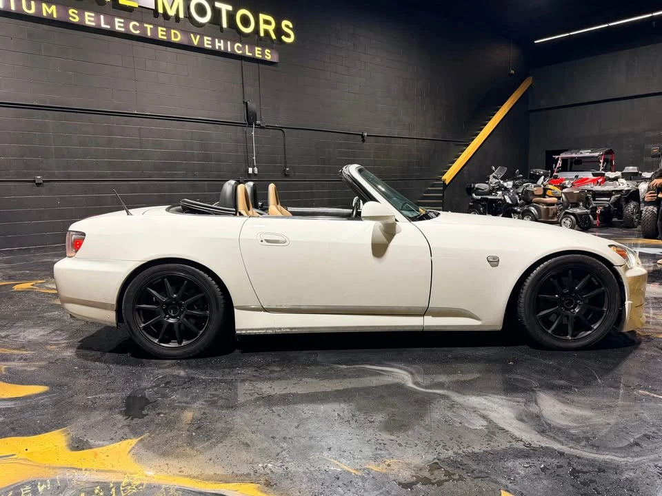 2004 Honda AP2 S2000 - Image 2 of 4