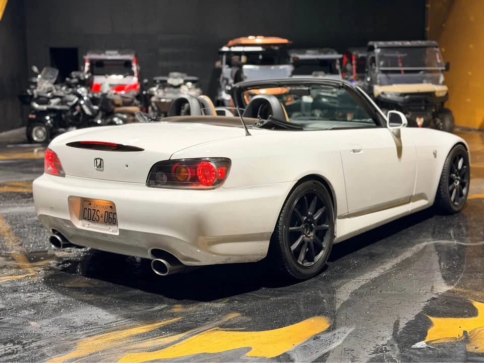 2004 Honda AP2 S2000 - Image 3 of 4
