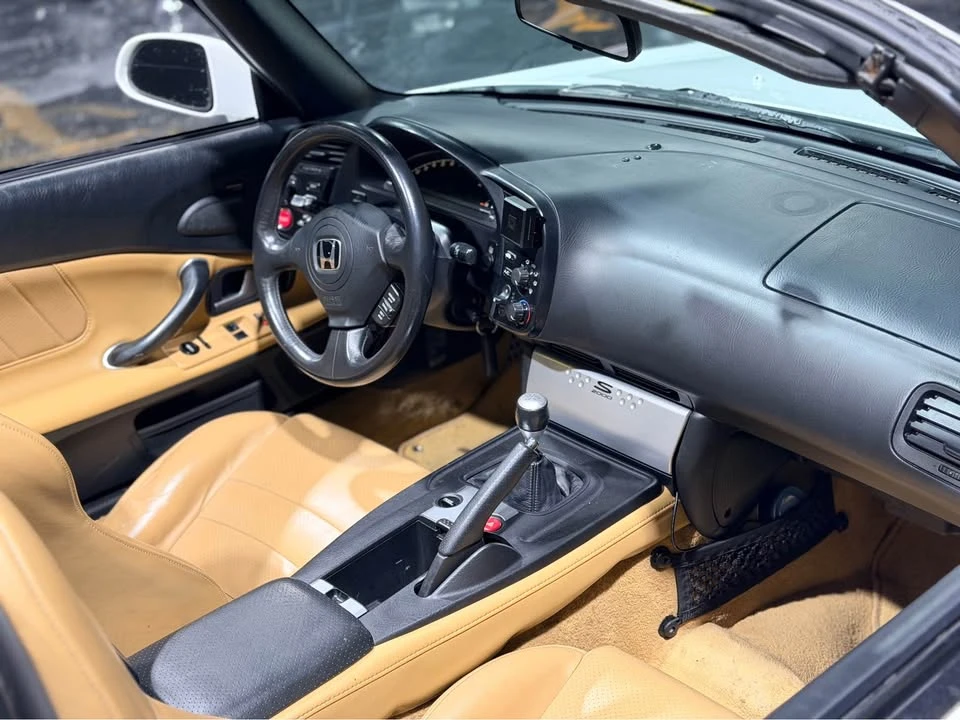 2004 Honda AP2 S2000 - Image 4 of 4