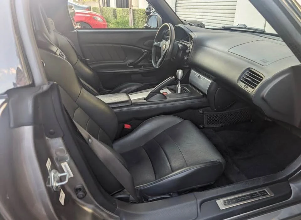2004 Honda AP2 S2000 - Image 8 of 10