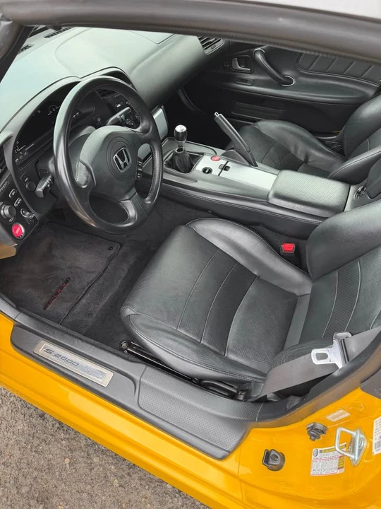 2004 Honda AP2 S2000 - Image 8 of 12