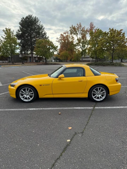 2004 Honda AP2 S2000 - Image 2 of 12