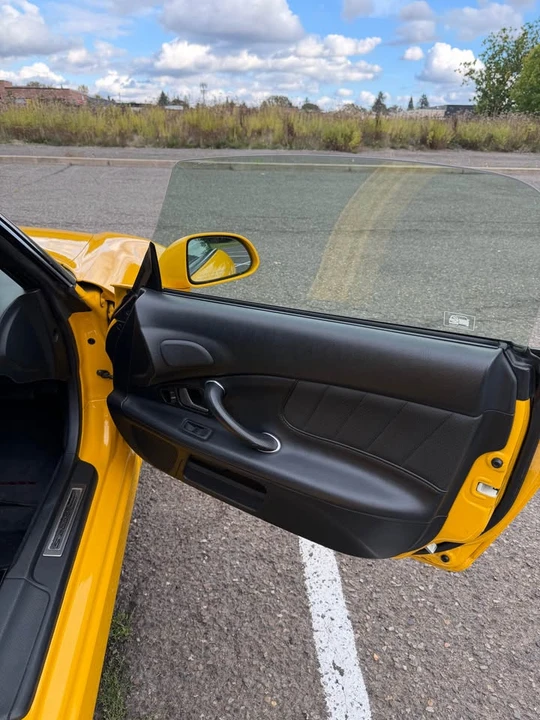 2004 Honda AP2 S2000 - Image 9 of 12